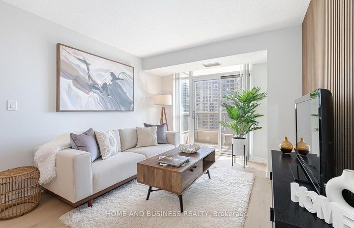 Property Photo:  310 Burnhamthorpe Road W 2310  ON L5B 4P9 