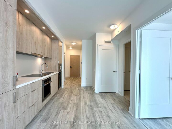Property Photo:  10 Inn On The Park Drive 2905  ON M3C 0P9 