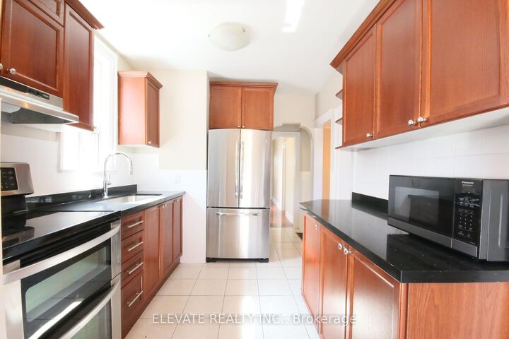 Property Photo:  66 Hartley Avenue Main  ON M6E 4E8 