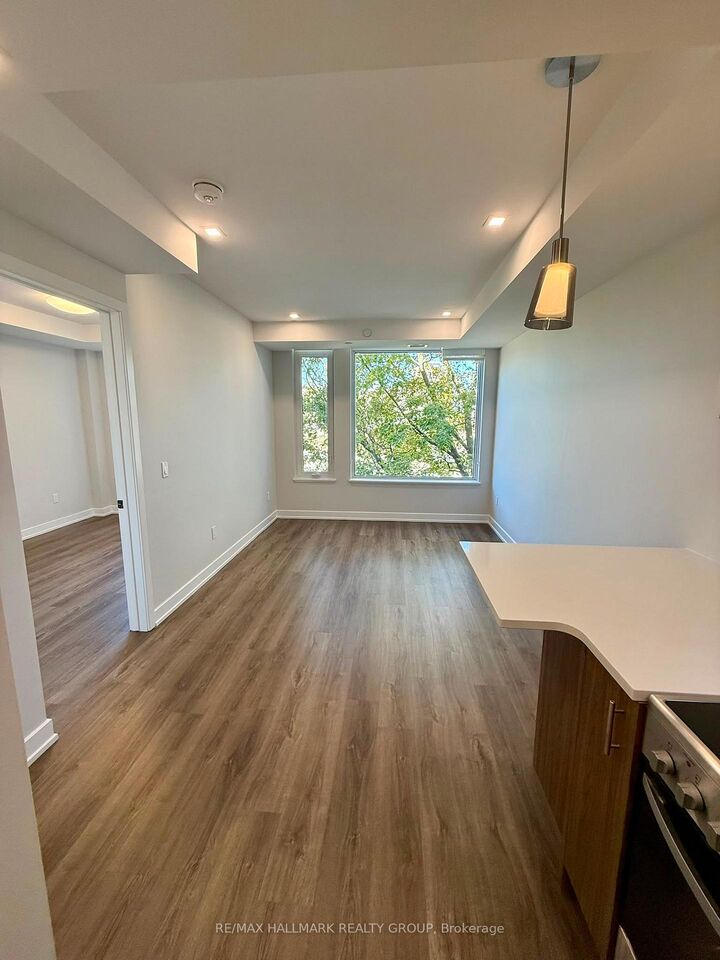 Property Photo: 28 Pretoria Avenue 501 ON K1S 1W7