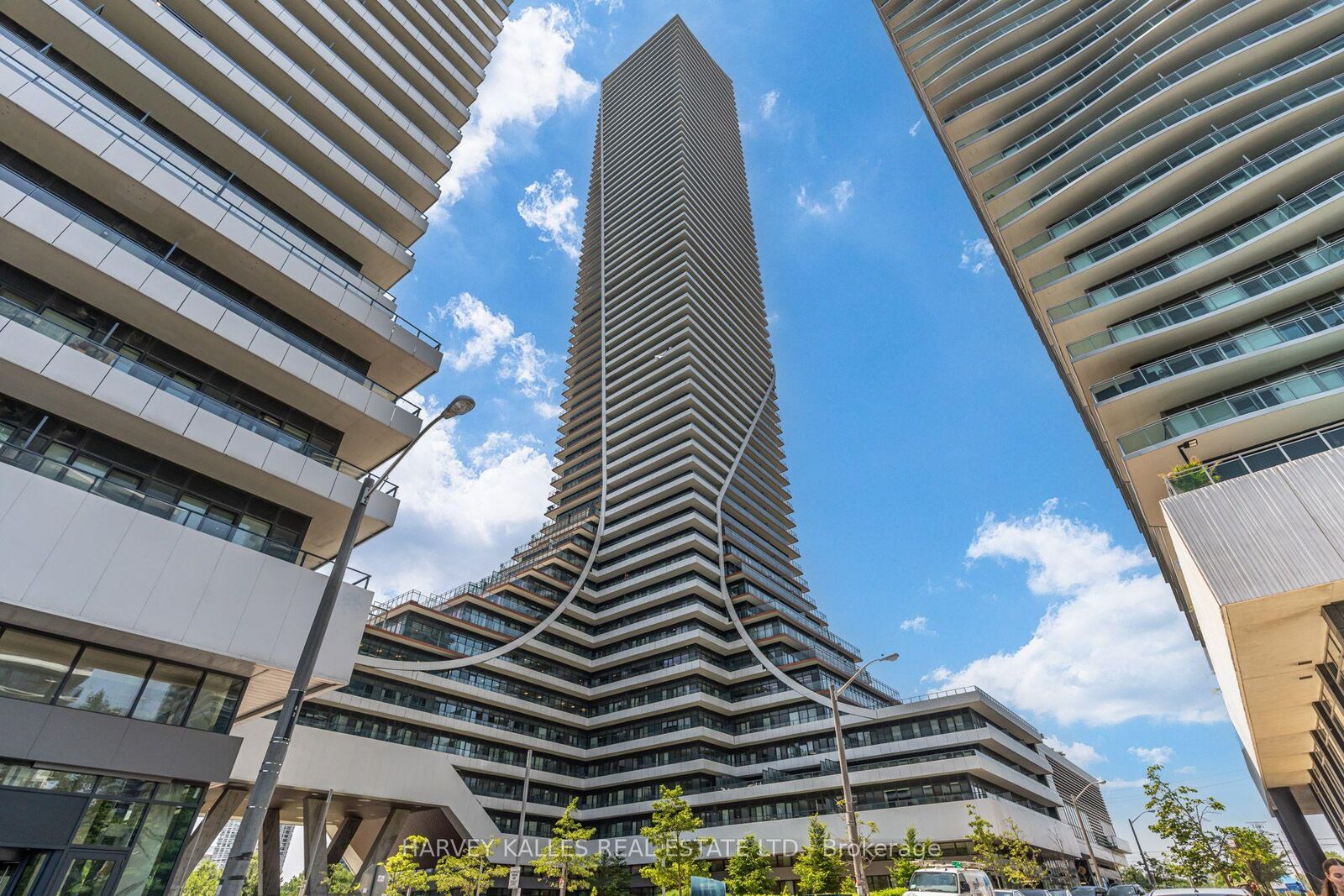 Property Photo:  30 Shore Breeze Drive 1822  ON M8V 0J1 