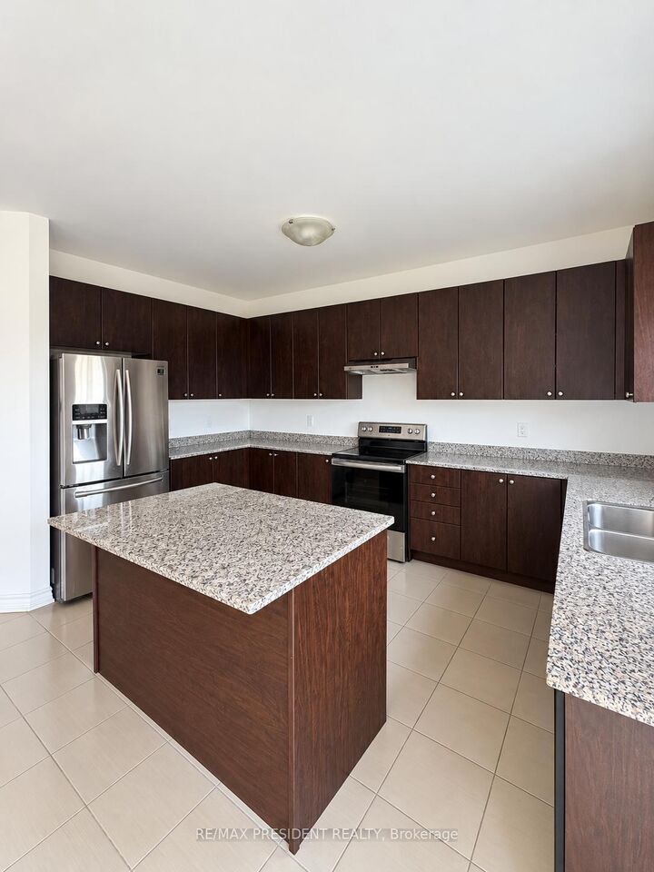 Property Photo:  383 Russell Street  ON N0C 1B0 