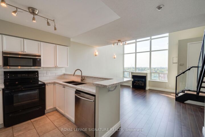 Property Photo:  250 Manitoba Street 714  ON M8Y 4G8 