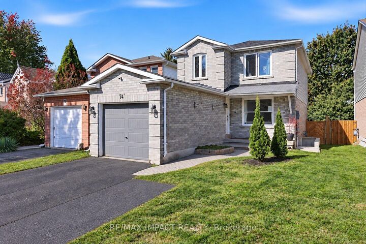 Property Photo:  74 Yorkville Drive  ON L1E 2A6 