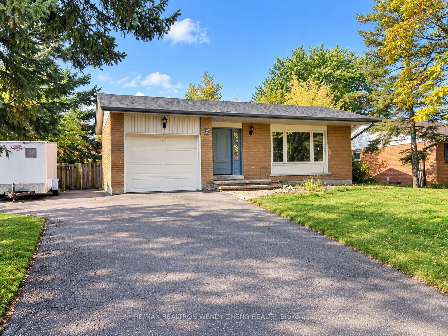 Property Photo:  16 Sir Constantine Drive Main  ON L3P 2X2 