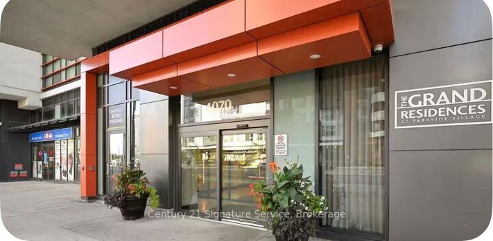 Property Photo:  4070 Confederation Parkway 711  ON L5B 0G4 