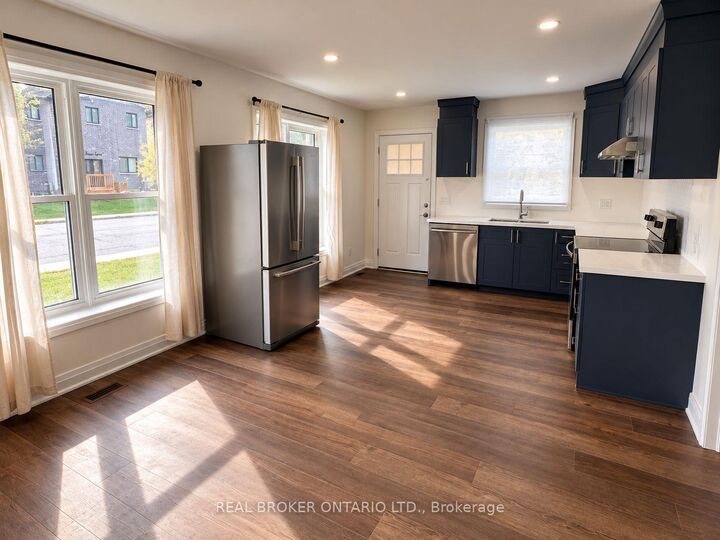 Property Photo:  15 Keele Street Unit B  ON L2T 1M8 