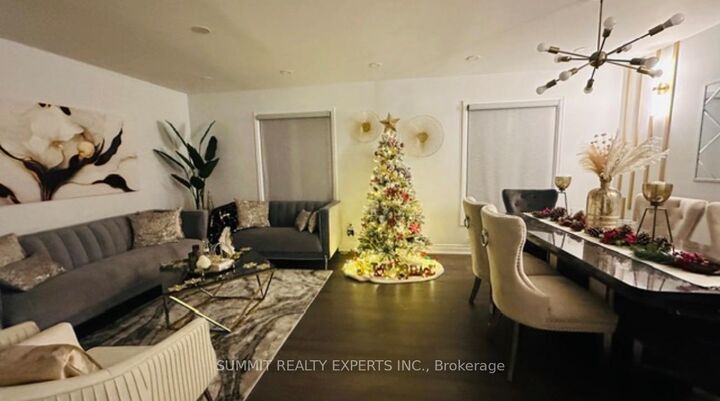 Property Photo:  6111 Camgreen Circle  ON L5N 4N2 