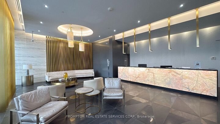 Property Photo: 7 Kenaston Gardens 905 ON M2K 0E9