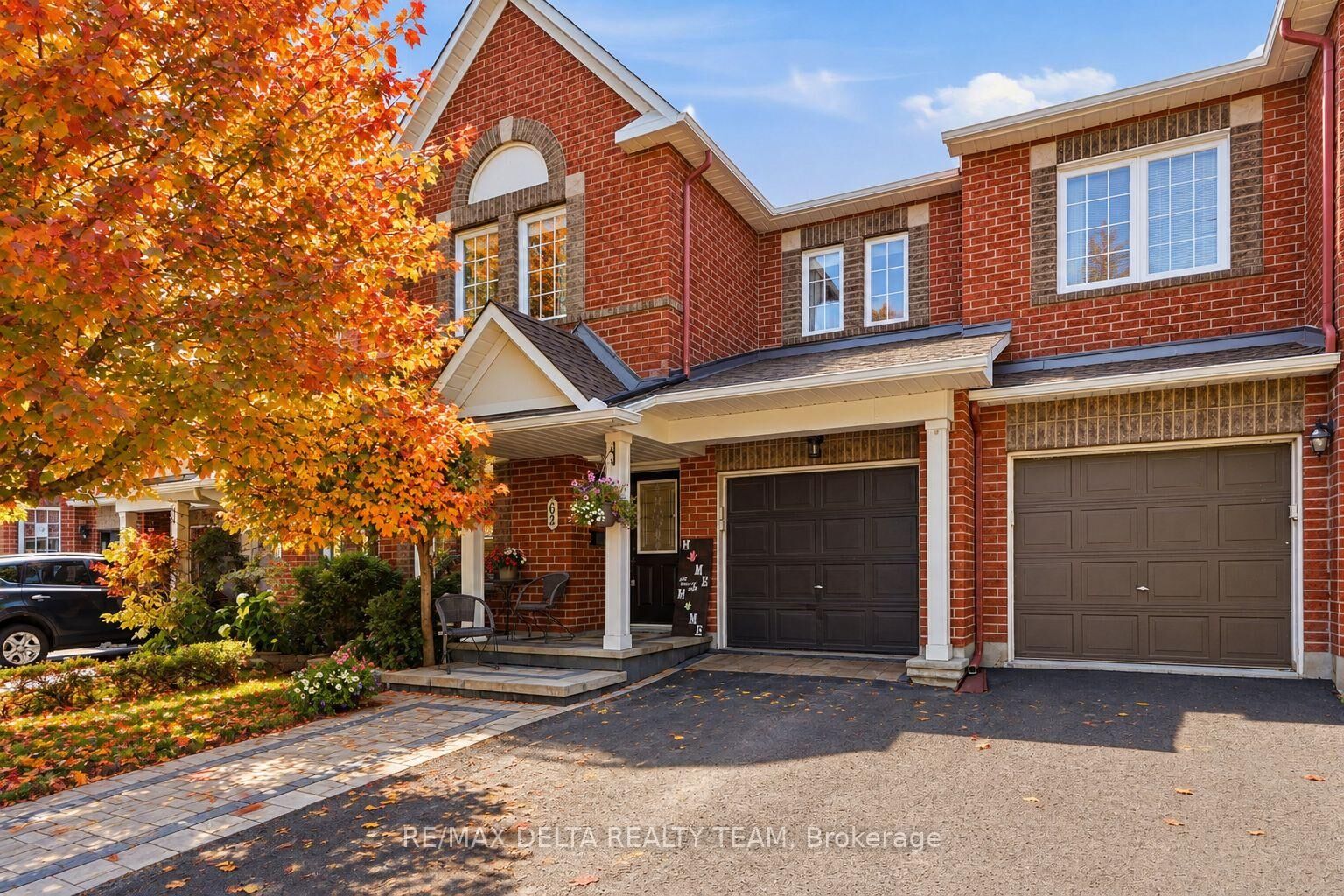 Property Photo:  64 Collington Street  ON K2G 6X3 