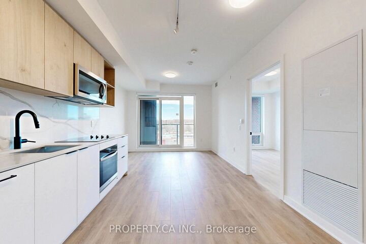 Property Photo:  1185 Dupont Street 617  ON M6H 0G5 