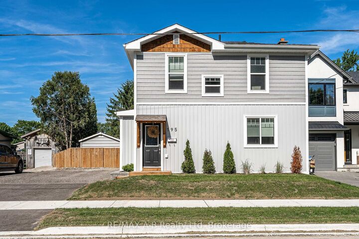 Property Photo:  195 Water Street  ON N0M 2J0 