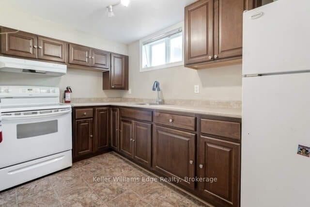Property Photo:  5466 Randolph Crescent  ON L7L 3C5 