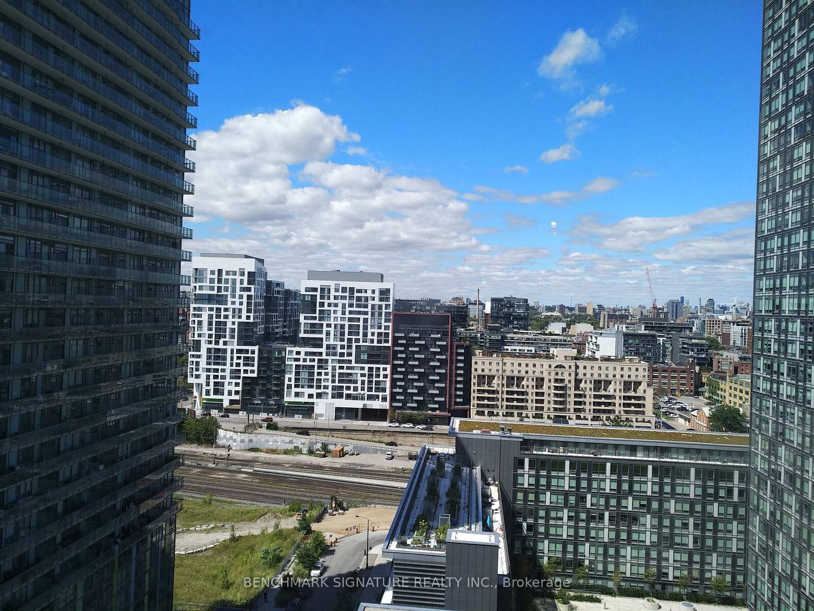 Property Photo:  85 Queens Wharf Road 2108  ON M5V 0J9 