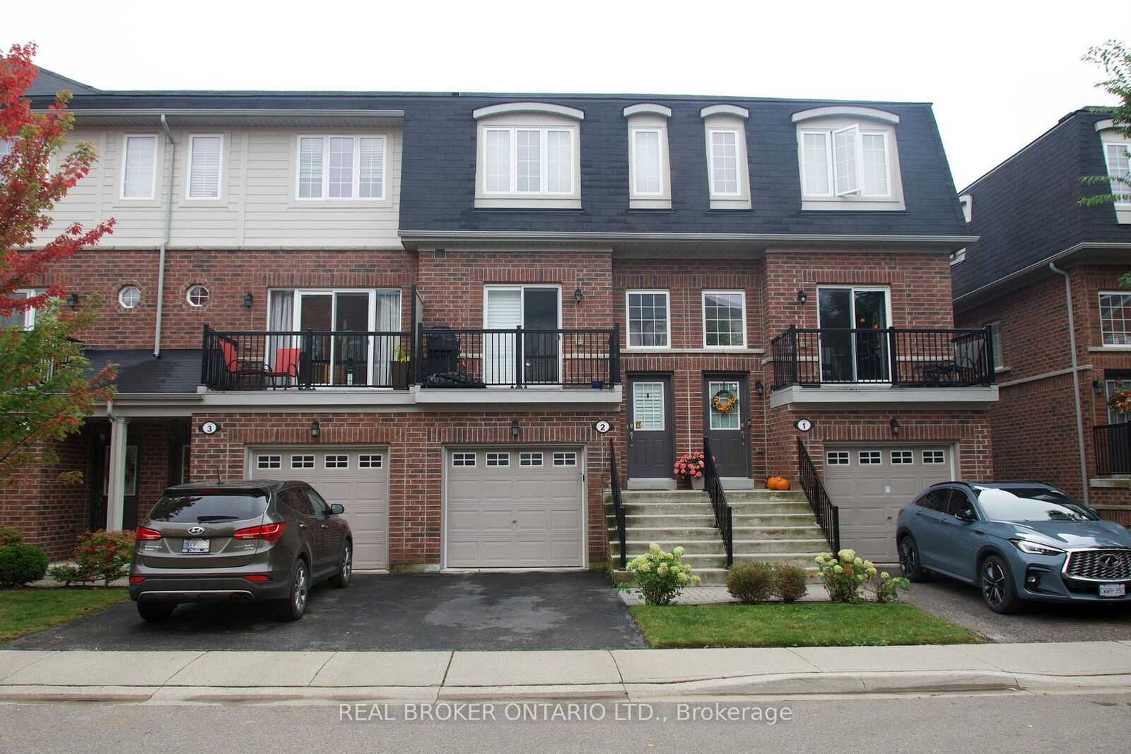Property Photo:  1123 Haig Boulevard 2  ON L5E 2M6 