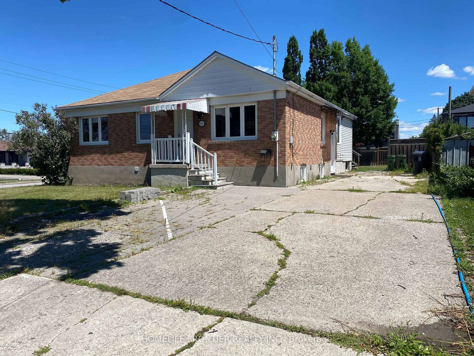 Property Photo:  63 Lockerbie Avenue Main  ON M9N 3A3 