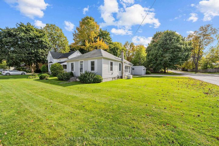 Property Photo:  163 George Street  ON N0M 1A0 