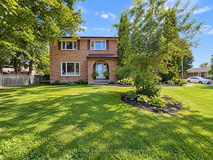 Property Photo:  3 Cooke Court  ON K8N 5N4 