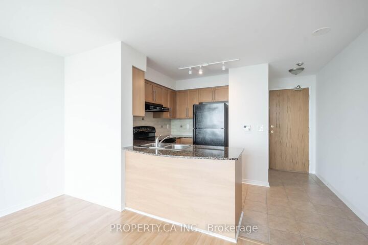 Property Photo:  5508 Yonge Street Ph03  ON M2N 7L2 