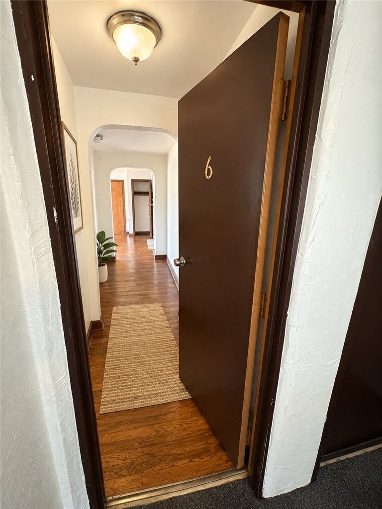 Property Photo:  2909 Chartiers Ave  PA 15204 