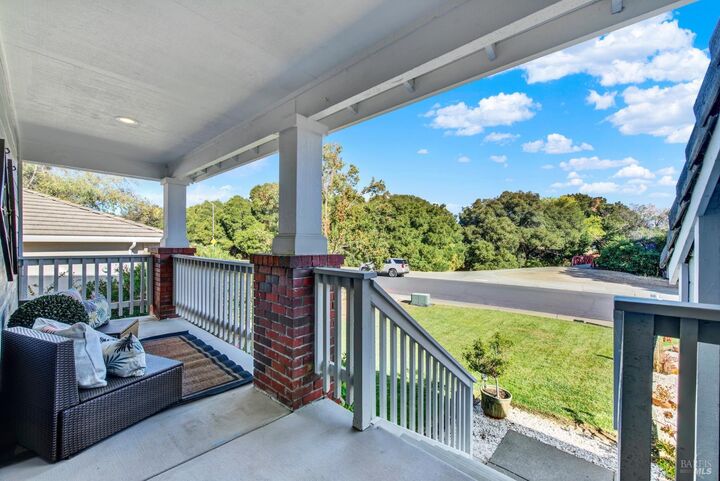 Property Photo: 1084 Creekside Drive CA 95687