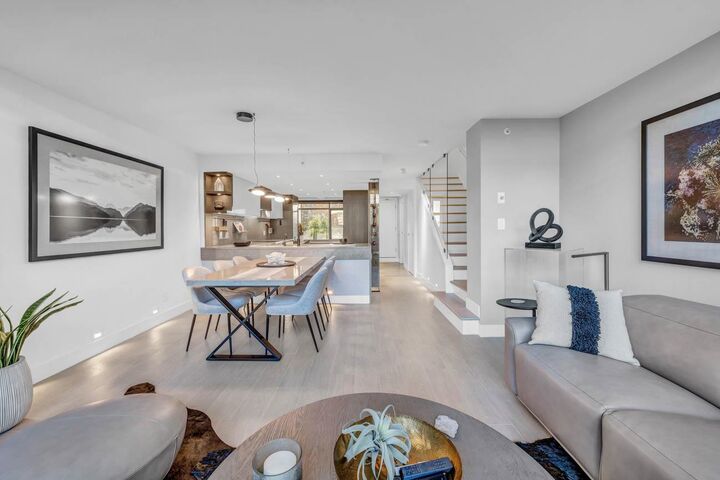 Property Photo:  1688 Robson Street Ph5  BC V6G 1C7 