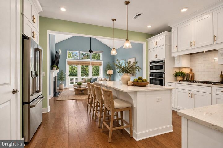 Property Photo:  6 Dogleg Lane  NJ 08648 