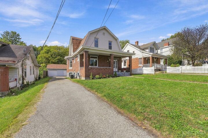 Property Photo: 1121 Gilsey Avenue OH 45205