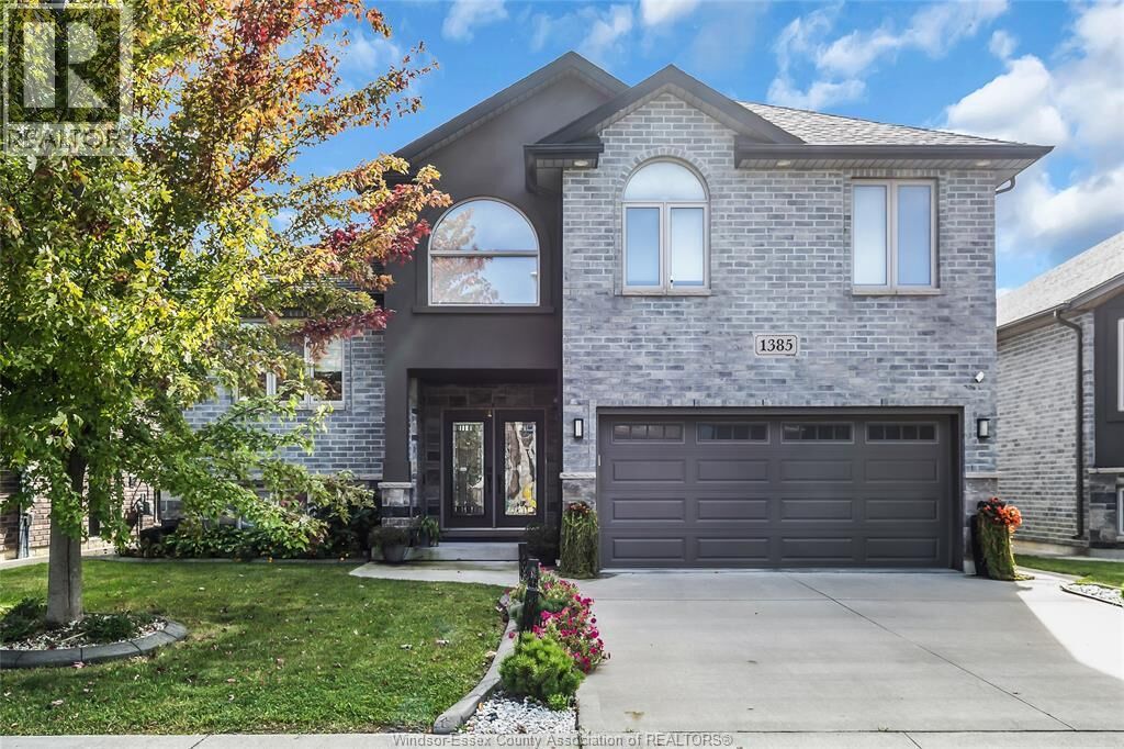 Property Photo:  1385 Cancun Street  ON N9G 0A2 