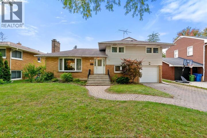 Property Photo:  2759 Rockwell Boulevard  ON N9E 2A2 
