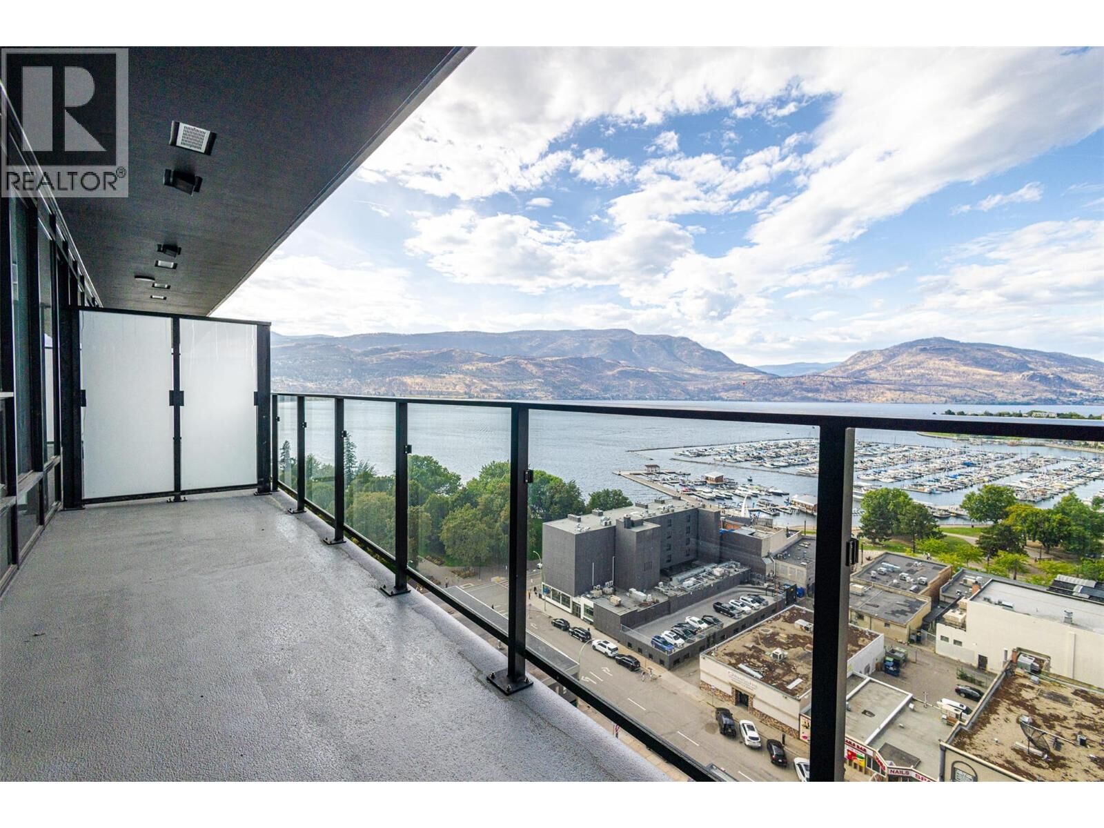 Property Photo:  238 Leon Avenue 1401  BC V1Y 0N6 