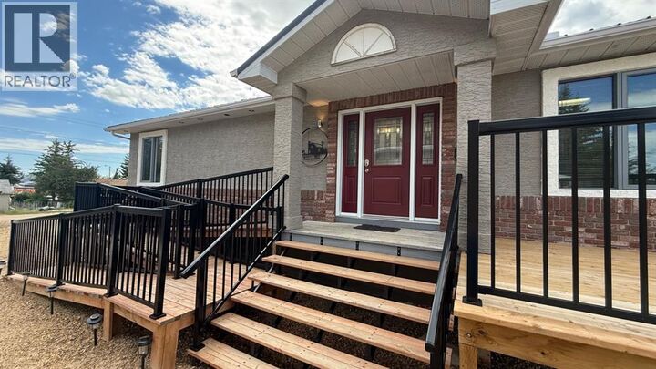 Property Photo:  307 4 Avenue West  AB T0J 1P0 