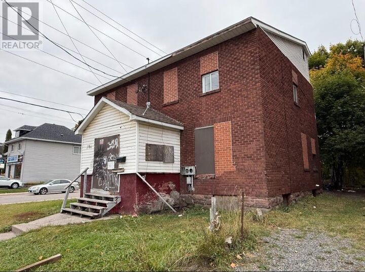 Property Photo:  104 Albert St E  ON P6A 2J1 