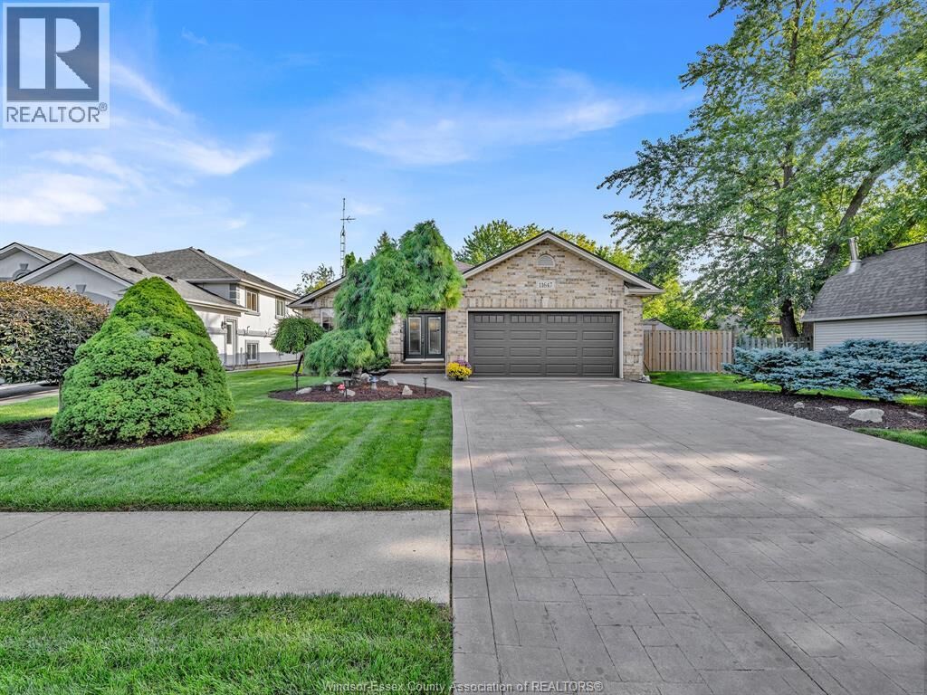 Property Photo:  11647 Dillon  ON N8P 1L3 