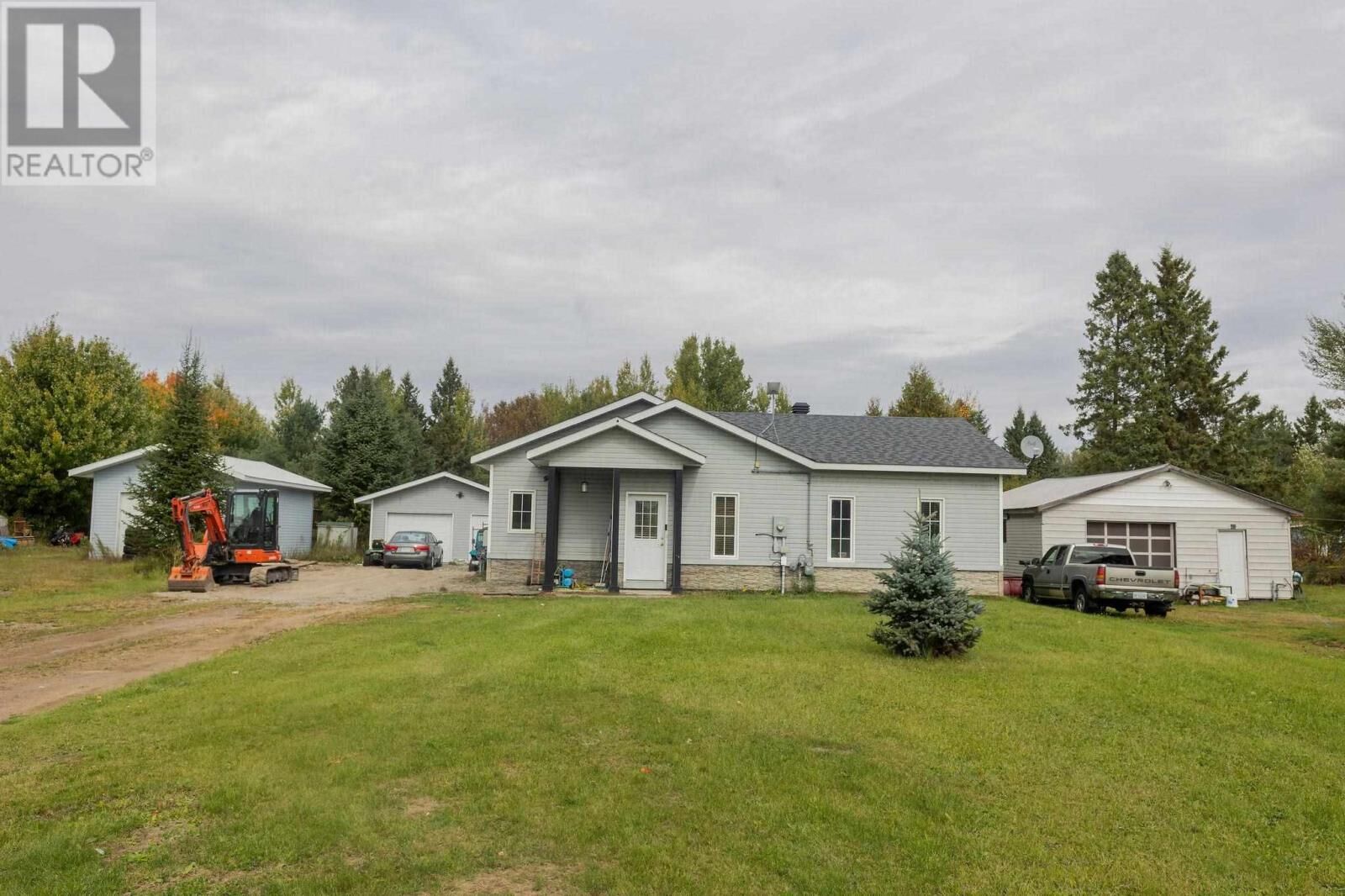 Property Photo:  100 Bay St  ON P0S 1C0 