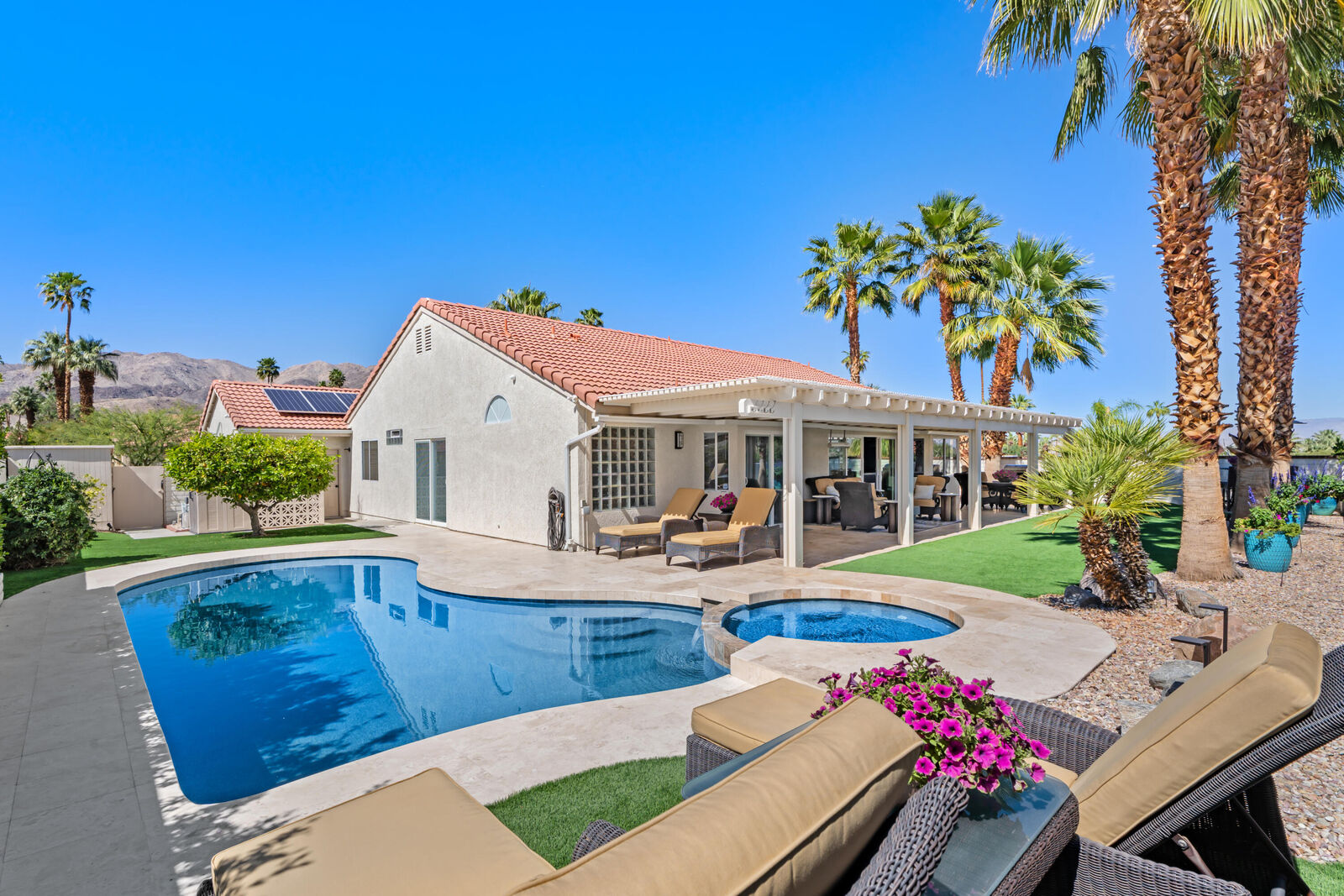 Property Photo:  47190 Sand Sage Court  CA 92260 