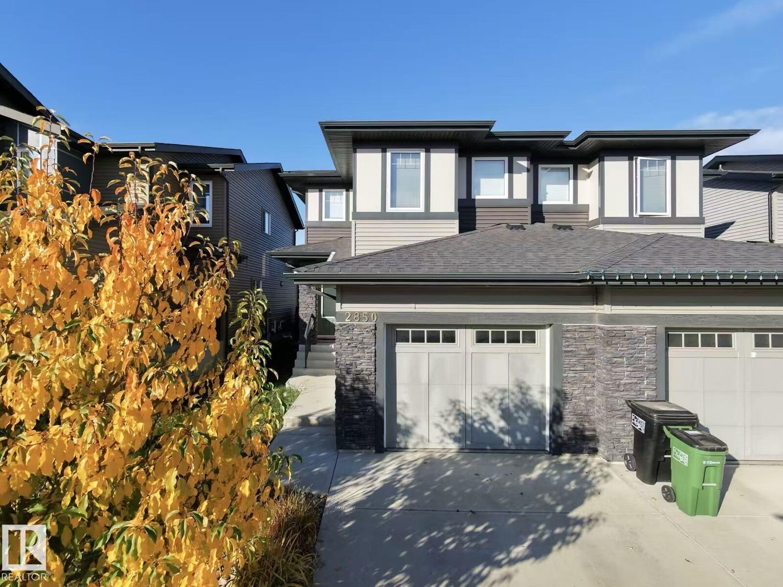 Property Photo:  2850 Koshal Crescent SW  AB T6W 3J8 