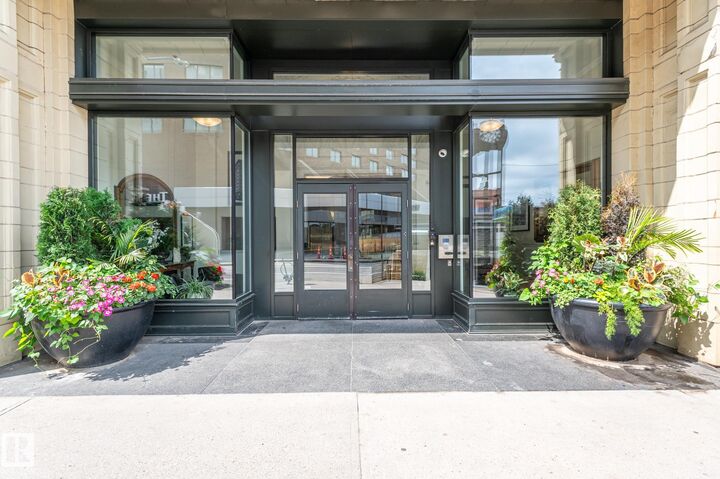 Property Photo:  10134 100 Street NW 810  AB T5J 0N8 