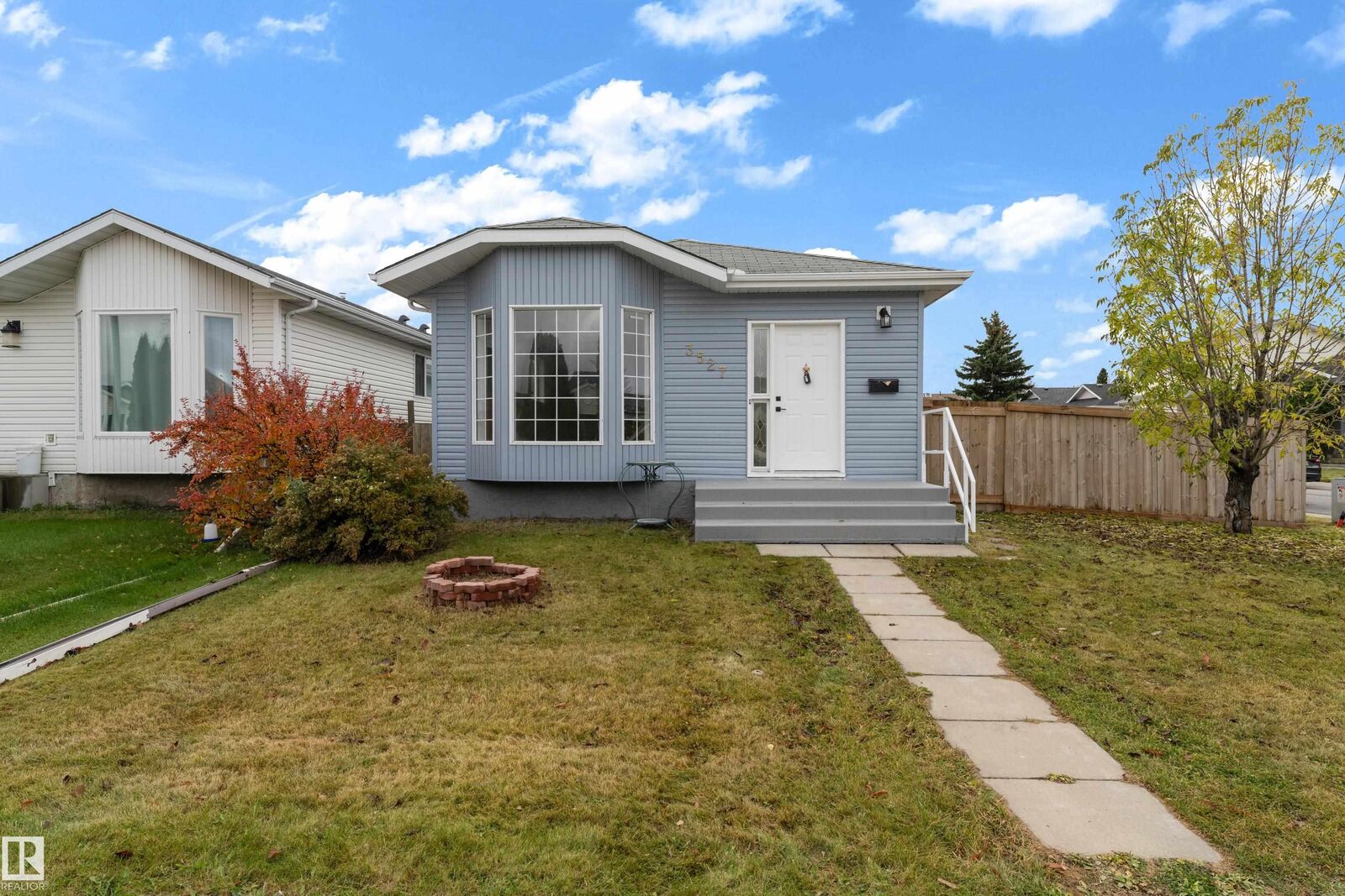Property Photo:  3527 44A Avenue NW  AB T6L 6K6 