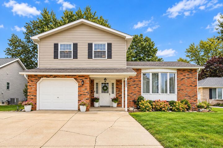 Property Photo:  2477 E Lakeshore Drive  IN 46307 