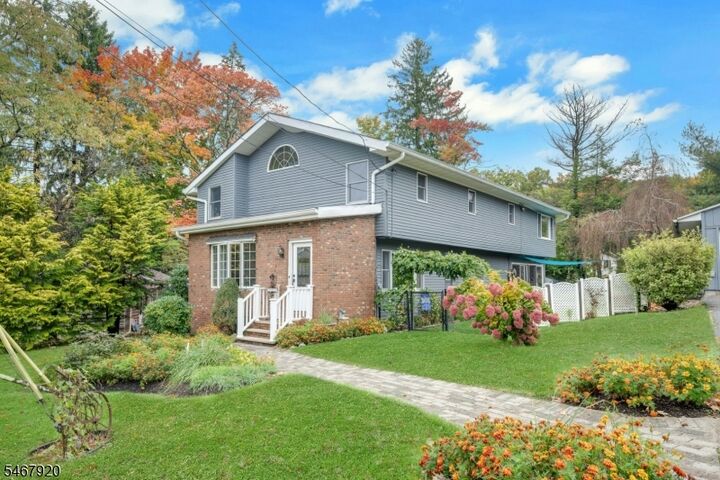 Property Photo:  39 Hillside Ave  NJ 07460 