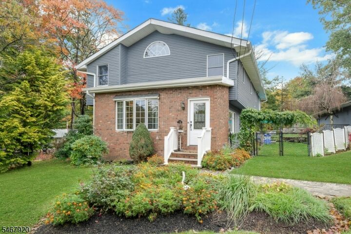 Property Photo:  39 Hillside Ave  NJ 07460 