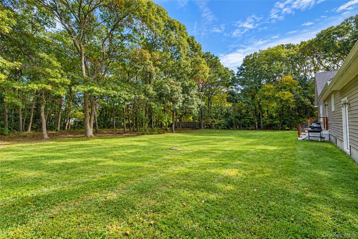 Property Photo:  42 Homestead Avenue  NY 11978 