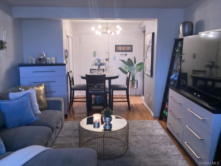 Property Photo:  84-20 153rd Avenue 6G  NY 11414 