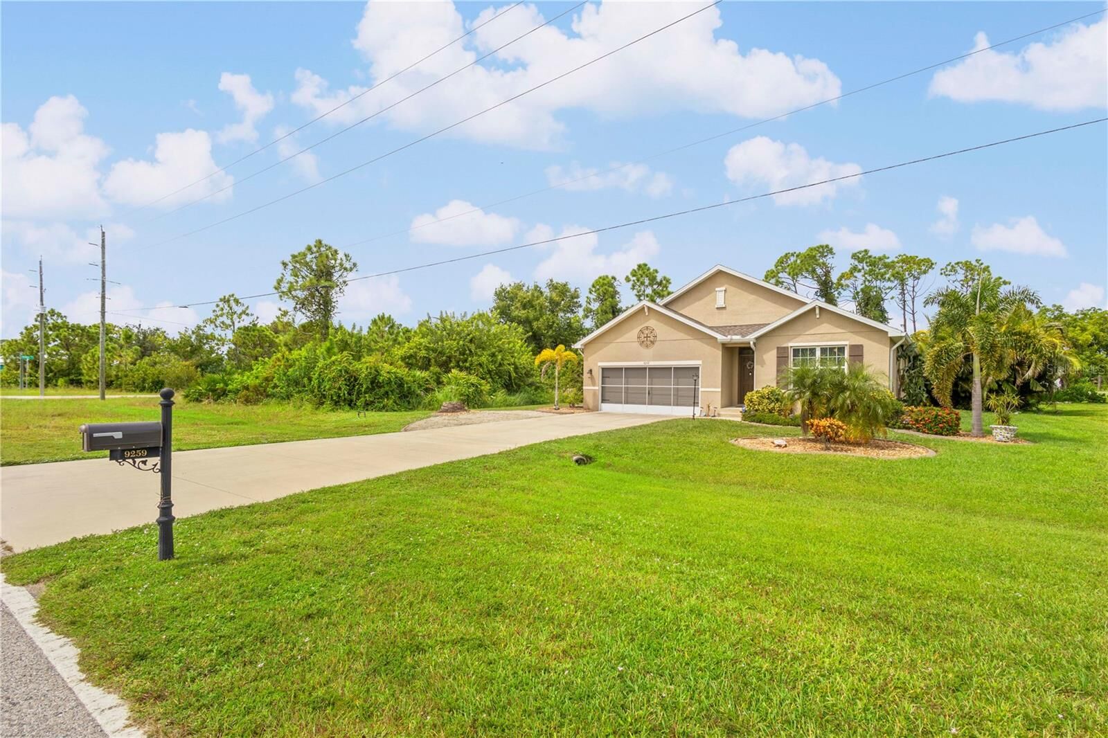 Property Photo:  9259 Calumet Boulevard  FL 33981 