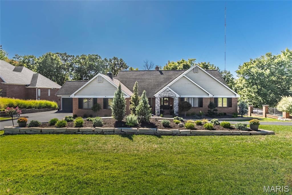 Property Photo: 13524 Pine Wood Trail MO 63128