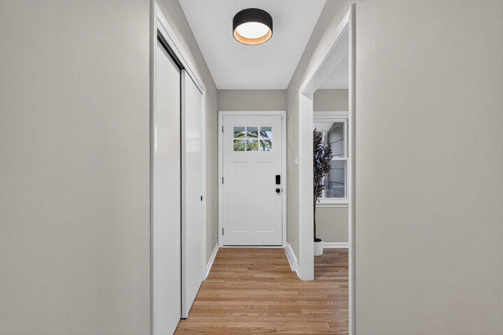 Property Photo:  