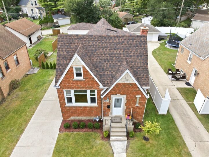 Property Photo:  3226 Grand Boulevard  IL 60513 