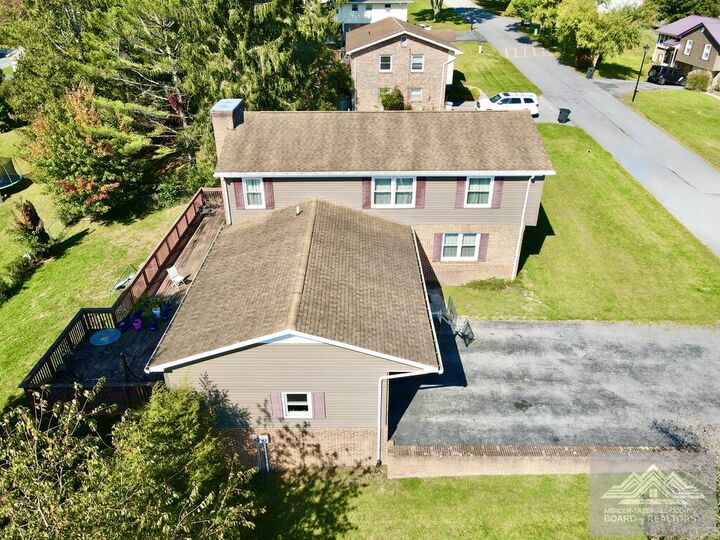 Property Photo:  161 Cardinal Avenue  WV 24740 