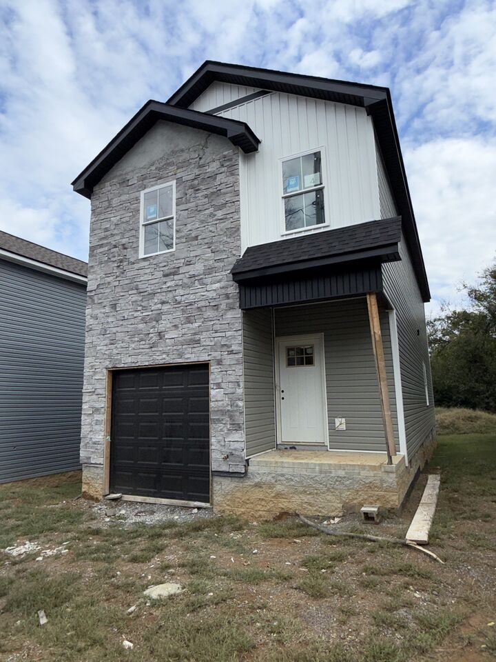 Property Photo:  819 Gracey Ave  TN 37040 